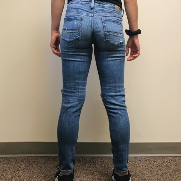 American Eagle ripped jeans - Picture 5 of 5